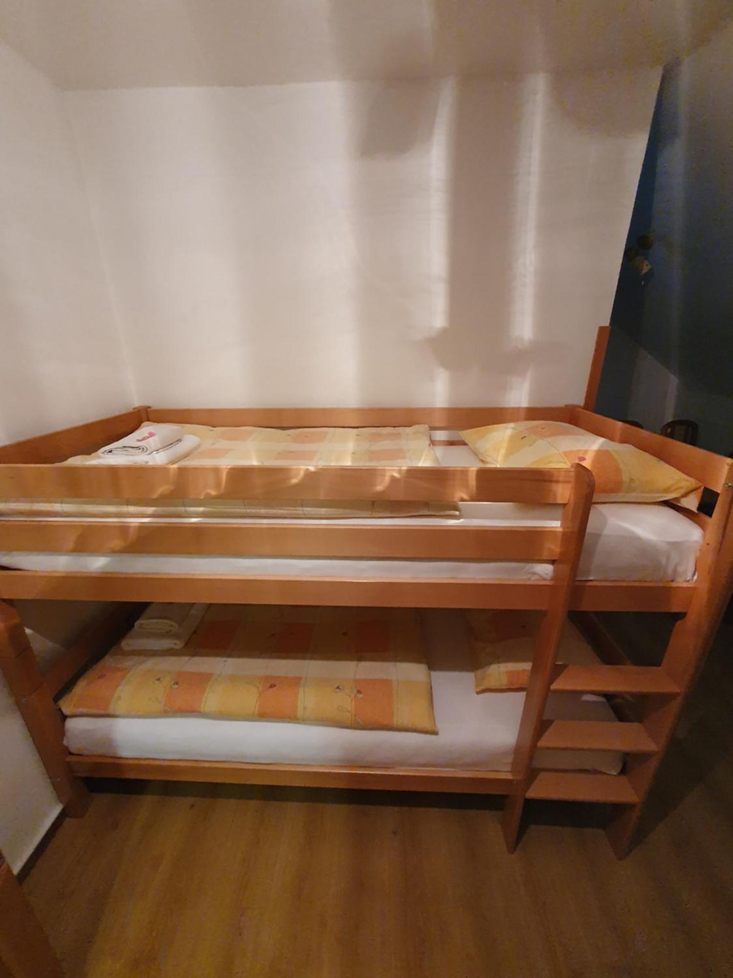 Miskar Rooms Cerknica Chambre photo