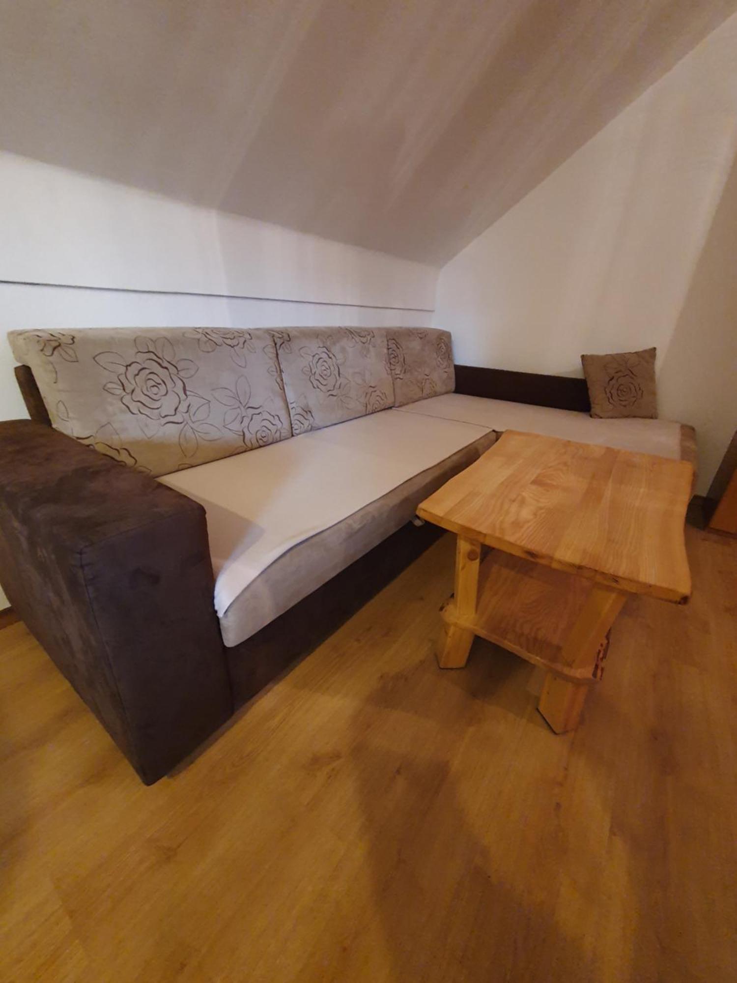 Miskar Rooms Cerknica Chambre photo