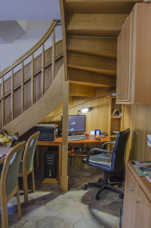 Miskar Rooms Cerknica Extérieur photo