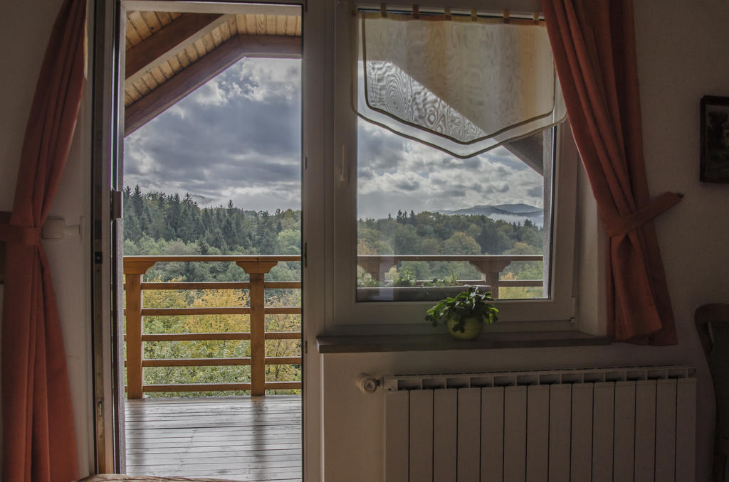 Miskar Rooms Cerknica Chambre photo